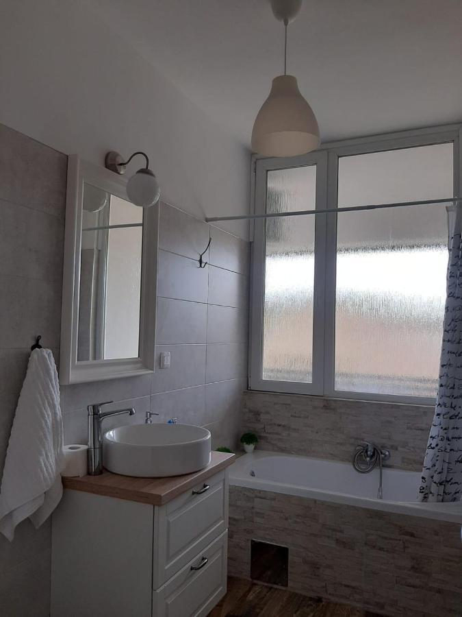Elegant Inn Gospić Kültér fotó